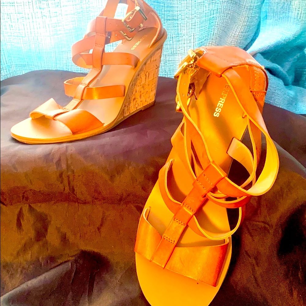 Express Wedged Sandals